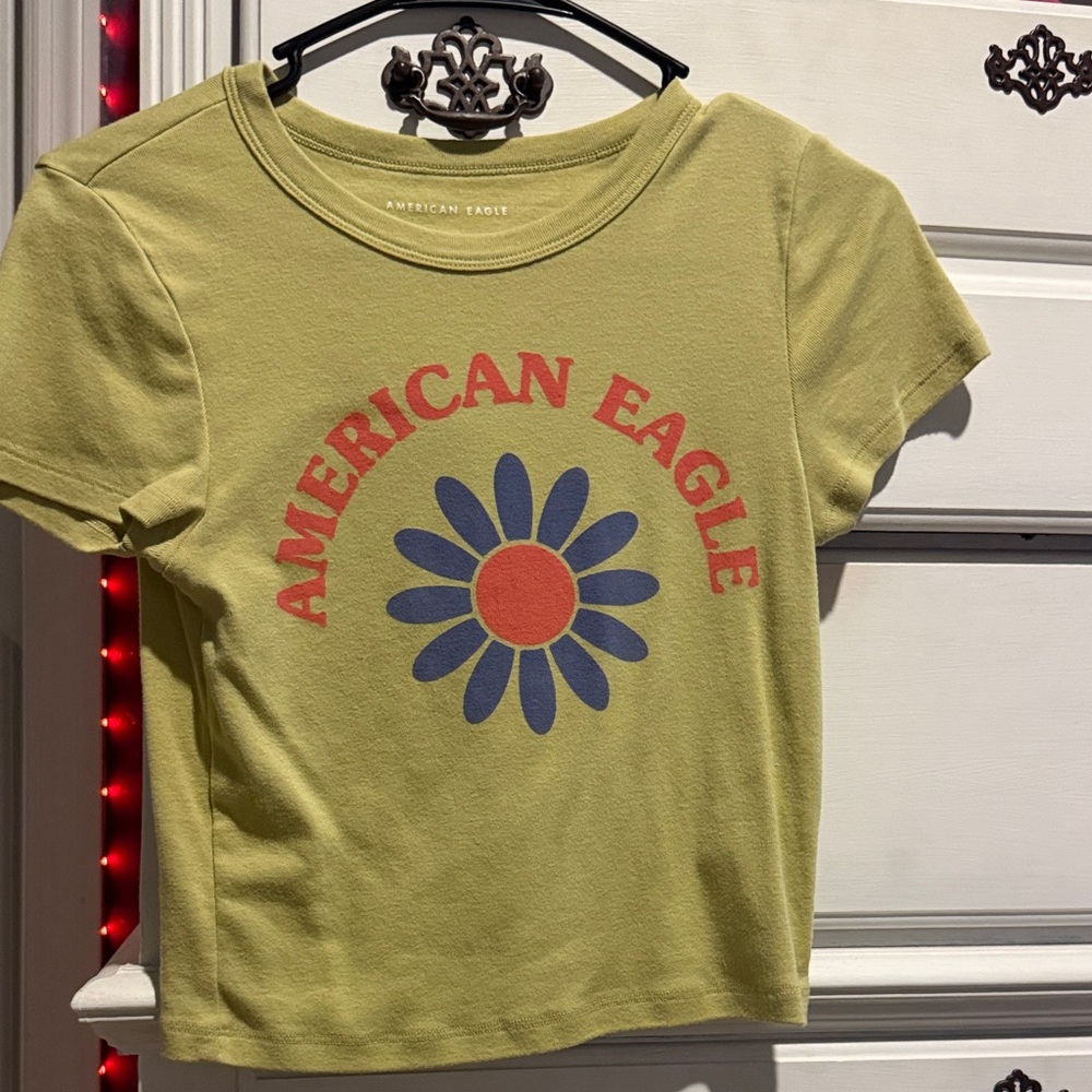 American Eagle Outfitters Green Tee with Floral Graphic